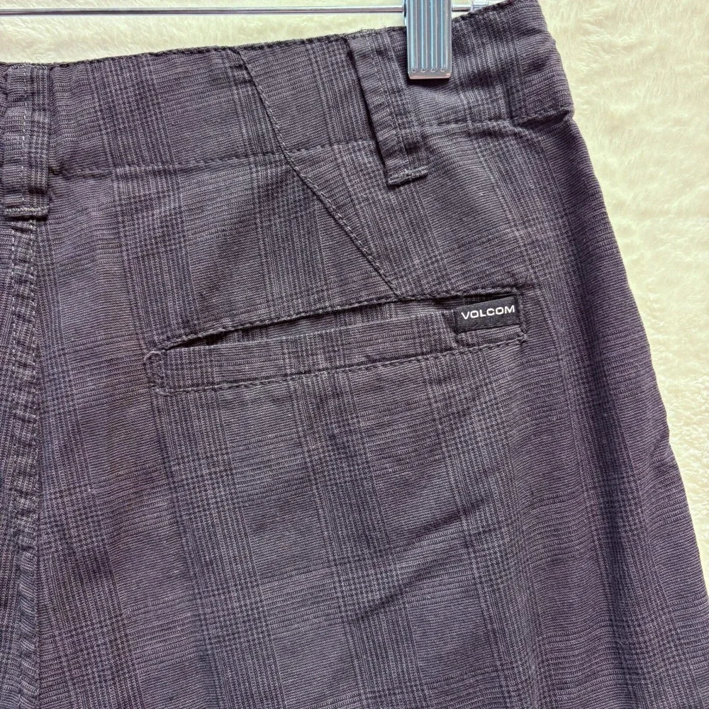 Volcom Shorts Men Sz‎ 29 Gray Plaid Frickin Modern Chino Casual 9.5